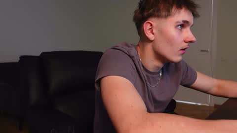    online show from November 28, 2025, 6:21 pm