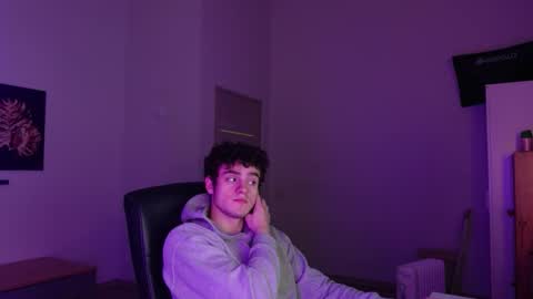    online show from November 30, 2025, 6:39 am