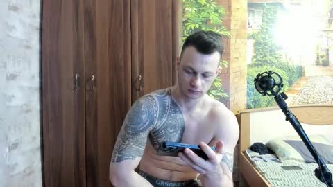 Eric online show from December 15, 2025, 1:10 am