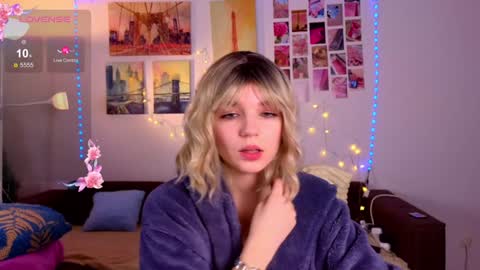 Snapshot of erica_winterr chatting on January 14, 2025, 7:06 am Erica Winterr online show from January 14, 2025, 7:06 am