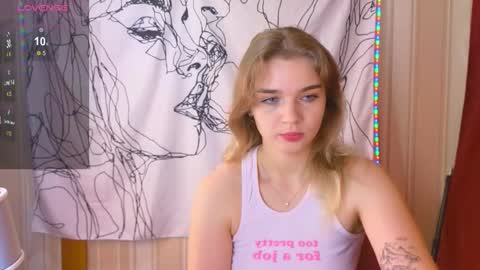Snapshot of erica_winterr chatting on February 9, 2026, 4:49 am Erica Winterr online show from February 9, 2026, 4:49 am