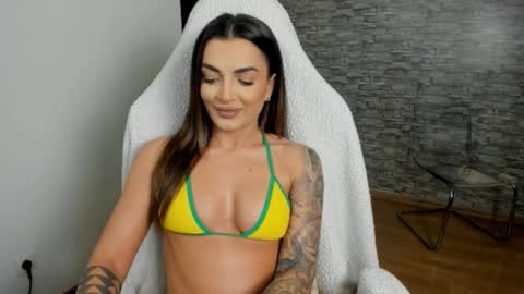 Riaaa online show from November 19, 2025, 12:49 pm