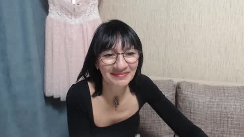 ericablack8 online show from December 19, 2024, 6:23 pm