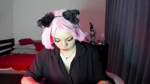 Erica online show from January 6, 2025, 7:45 pm