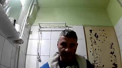 Snapshot of ericboy32 chatting on December 2, 2024, 8:55 pm eric online show from December 2, 2024, 8:55 pm