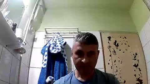 Snapshot of ericboy32 chatting on December 6, 2024, 3:44 pm eric online show from December 6, 2024, 3:44 pm