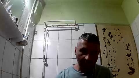 Snapshot of ericboy32 chatting on January 3, 2025, 7:38 am eric online show from January 3, 2025, 7:38 am