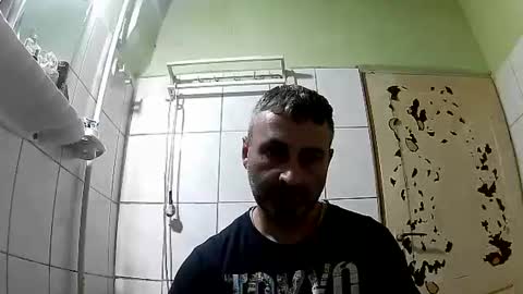 Snapshot of ericboy32 chatting on January 20, 2025, 2:32 am eric online show from January 20, 2025, 2:32 am