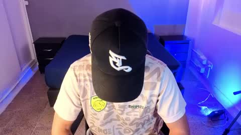 Erick  online show from April 18, 2026, 12:31 pm