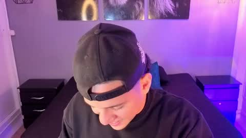 Erick  online show from May 8, 2026, 4:29 am