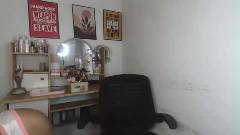 erick_cummer30 online show from April 28, 2026, 8:08 am
