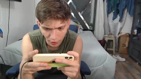 erick_de_rossee online show from December 9, 2024, 11:24 pm