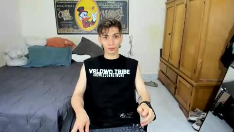 erick_de_rossee online show from March 30, 2026, 12:00 am