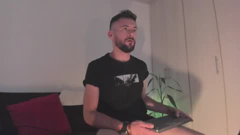 Snapshot of erickpritz_xh chatting on April 5, 2026, 6:49 pm erickpritz_xh online show from April 5, 2026, 6:49 pm