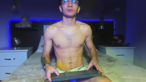 Snapshot of eriikjoness chatting on September 16, 2025, 1:12 pm Eriik Joness online show from September 16, 2025, 1:12 pm