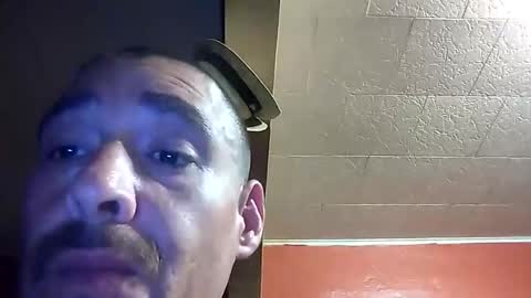 erik15516 online show from May 29, 2026, 2:09 am