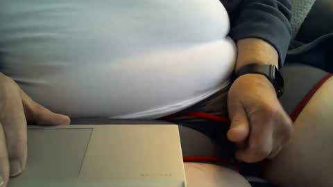 Snapshot of erik_erik311 chatting on February 3, 2025, 1:19 pm Erik online show from February 3, 2025, 1:19 pm