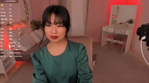 erika_kim online show from November 21, 2025, 6:12 am