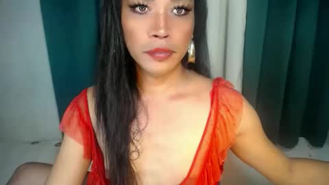 Snapshot of erika_madrigal chatting on October 1, 2025, 1:55 am erika_madrigal online show from October 1, 2025, 1:55 am