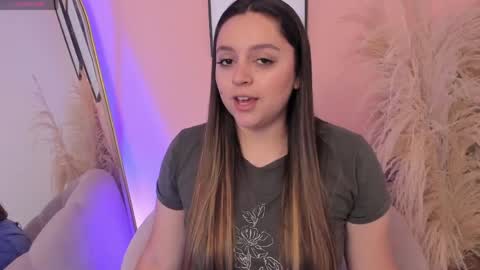 Erika Mendez online show from April 16, 2026, 8:20 pm