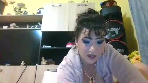 erikaguapa1989 online show from November 27, 2025, 4:03 am