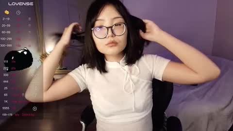 Erika online show from September 14, 2025, 2:33 am