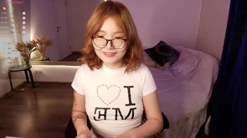 Erika online show from October 15, 2025, 4:01 am