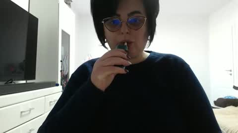 Erika online show from February 1, 2026, 12:48 pm