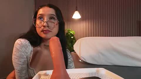 Eri  online show from March 25, 2026, 7:42 pm