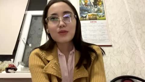 Luna online show from May 25, 2026, 8:59 pm