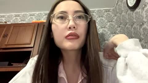 Luna online show from May 27, 2026, 4:26 pm