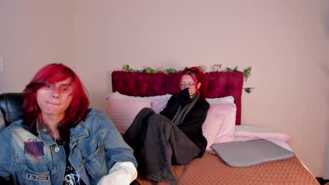 Snapshot of eros_nyx_ chatting on May 15, 2026, 1:29 pm eros_nyx_ online show from May 15, 2026, 1:29 pm