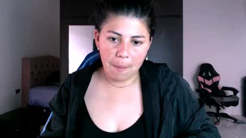 Snapshot of erotic_katia chatting on June 25, 2026, 2:32 pm Sara online show from June 25, 2026, 2:32 pm