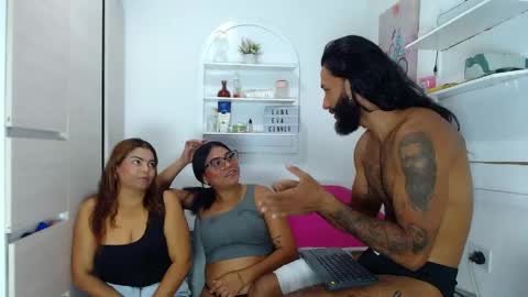 Snapshot of erotic_spa chatting on May 1, 2026, 8:57 pm EROTIC SPA online show from May 1, 2026, 8:57 pm