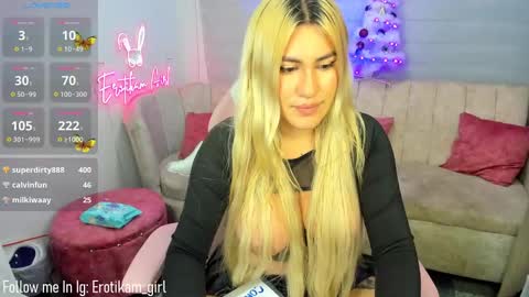 Snapshot of erotikam_girl chatting on January 4, 2025, 2:56 am Ximenaa online show from January 4, 2025, 2:56 am