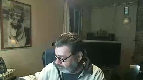Erwins room welcome sound on online show from February 6, 2025, 11:58 pm