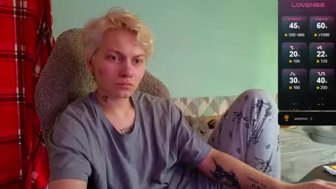 esajukyy online show from February 20, 2025, 9:55 am