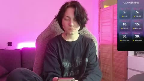 esajukyy online show from January 11, 2026, 2:44 pm