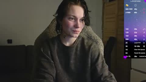 esajukyy online show from March 25, 2026, 2:01 pm