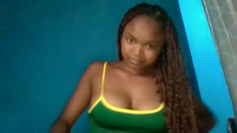 Snapshot of escalina chatting on June 25, 2026, 12:20 pm Escalina online show from June 25, 2026, 12:20 pm