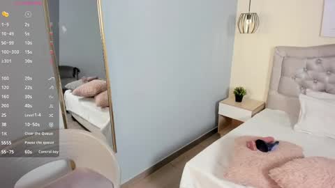 Escarlet online show from April 20, 2026, 2:20 pm