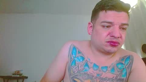 escodamus12 online show from February 9, 2025, 10:00 pm