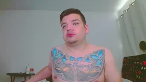 escodamus12 online show from February 15, 2025, 6:44 pm