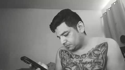 escodamus12 online show from February 27, 2025, 5:15 pm