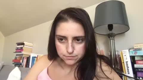 esimaralda online show from June 28, 2026, 5:52 pm