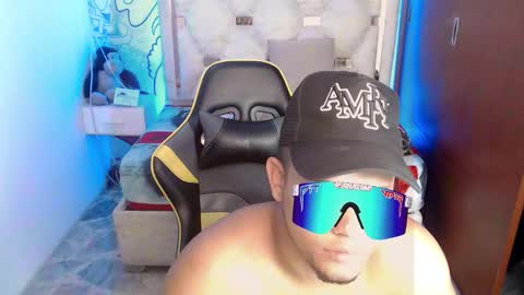 Snapshot of eskayler_ chatting on September 26, 2025, 8:24 pm eskayler_ online show from September 26, 2025, 8:24 pm