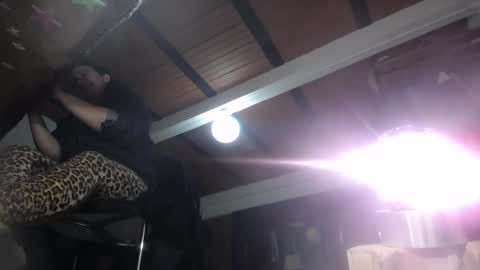 Eskela911 online show from February 22, 2025, 1:11 am