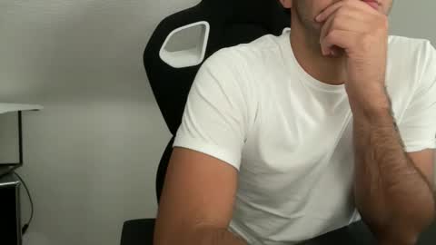 Snapshot of eskp chatting on October 13, 2025, 1:22 pm eskp online show from October 13, 2025, 1:22 pm