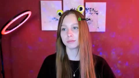 esme_moore_ online show from October 8, 2025, 8:45 am