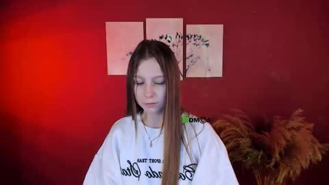 esme_moore_ online show from October 10, 2025, 8:57 am